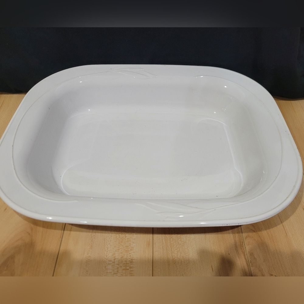 Corningware White Flora Casserole Dish